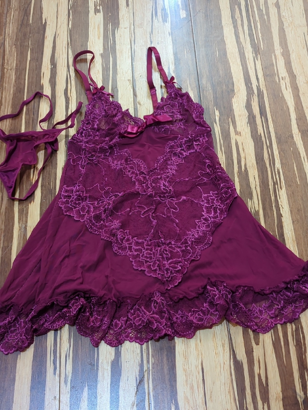 LAST CHANCE-MAKE OFFER Women's Lace Trim Purply Chemise Nightgown